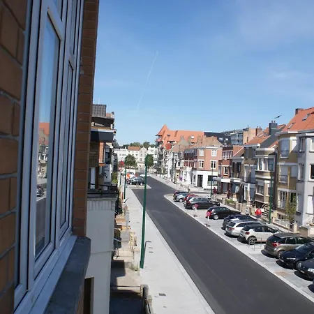 Le Lavandou De Panne