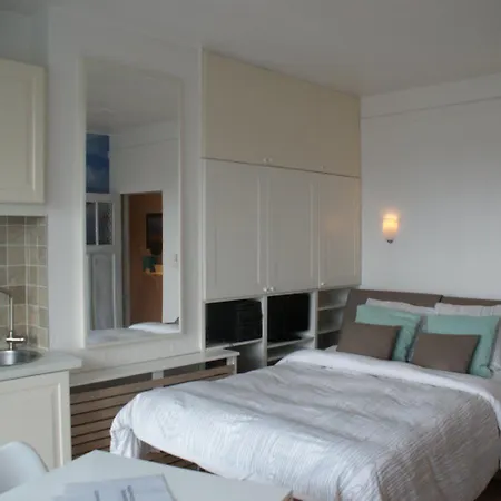 Le Lavandou De Panne