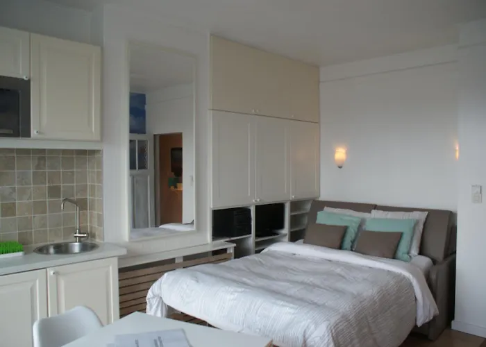 Le Lavandou De Panne